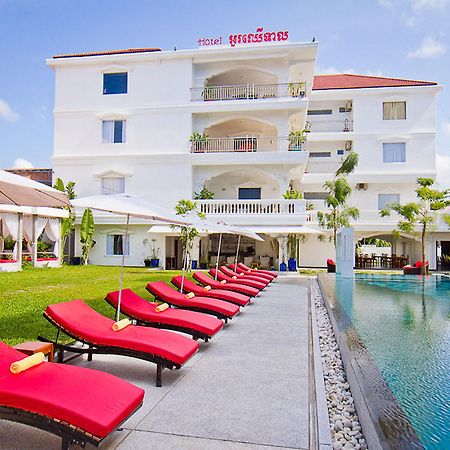 Oc Hotel Сиханоуквил Екстериор снимка