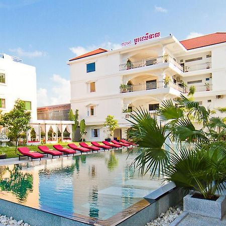 Oc Hotel Сиханоуквил Екстериор снимка