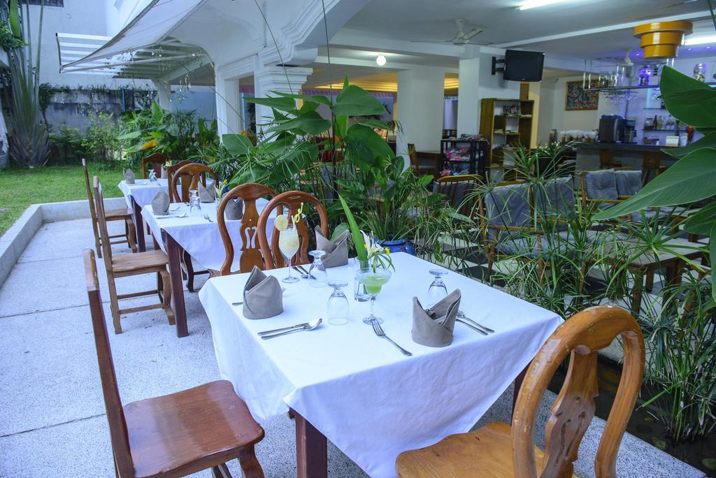 Oc Hotel Сиханоуквил Екстериор снимка
