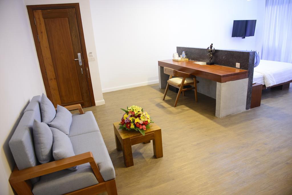 Oc Hotel Сиханоуквил Екстериор снимка