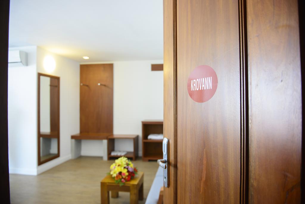 Oc Hotel Сиханоуквил Екстериор снимка