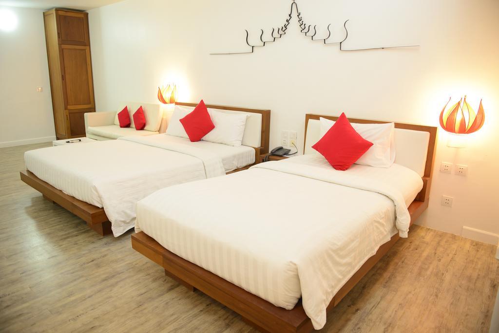 Oc Hotel Сиханоуквил Екстериор снимка