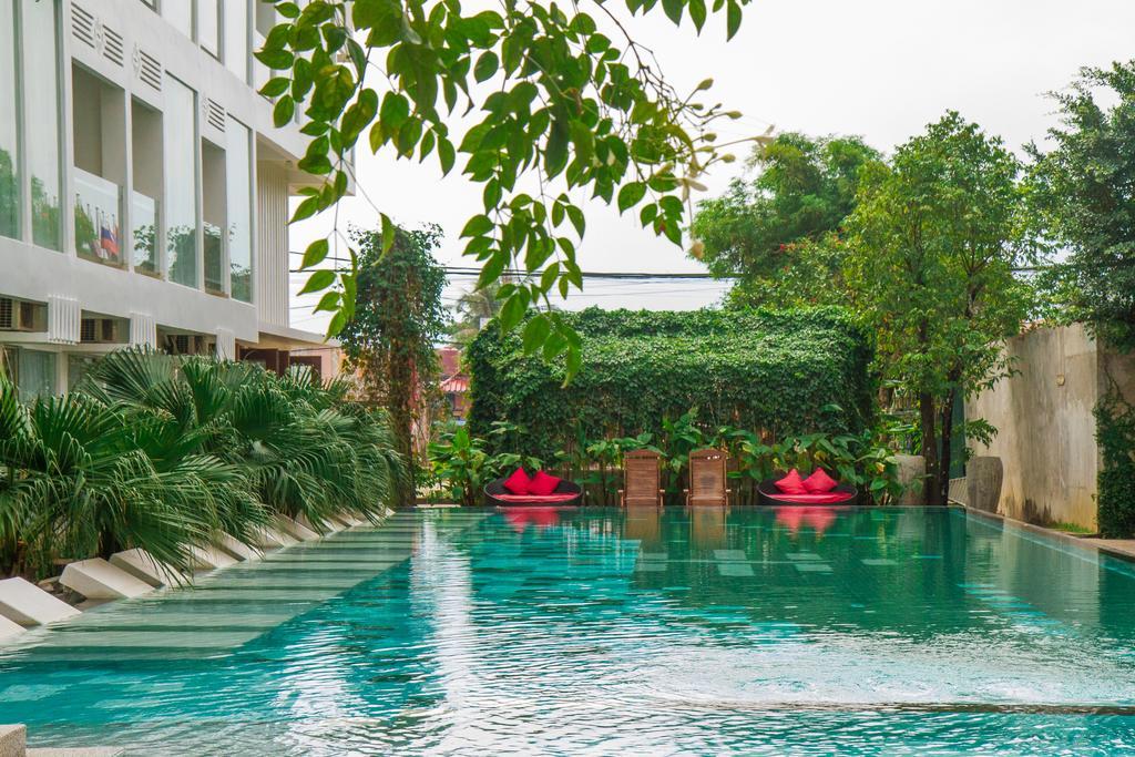 Oc Hotel Сиханоуквил Екстериор снимка