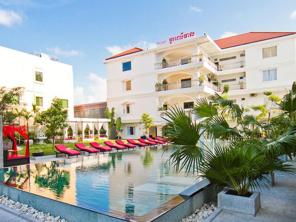 Oc Hotel Сиханоуквил Екстериор снимка